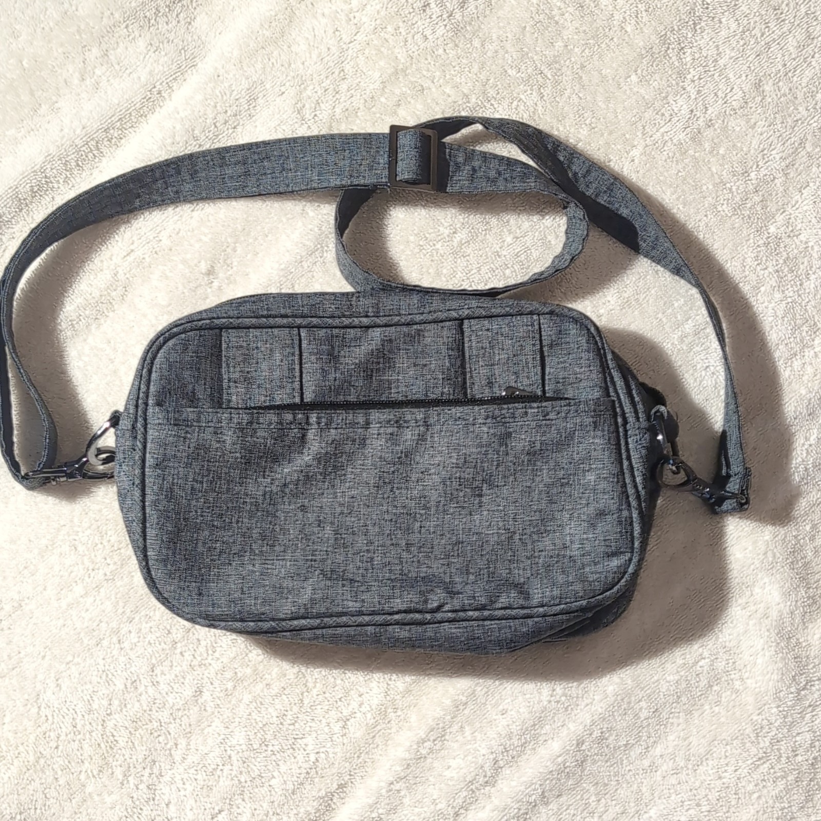 Lug Gray Quilted Small Crossbody Bag Adjustable Detachable Strap Multi Pockets