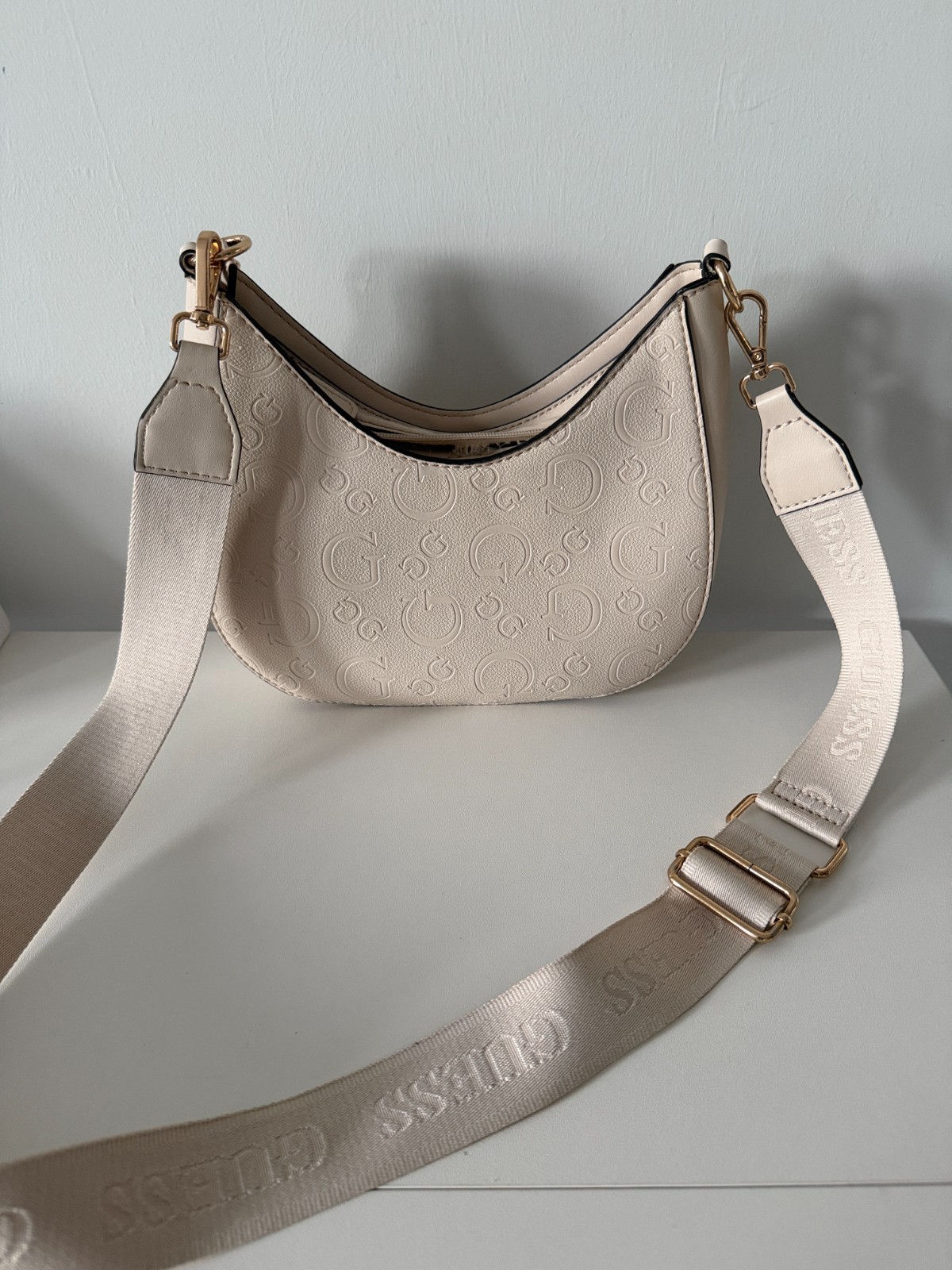 Guess Dagan Convertible Hobo Cream Bag