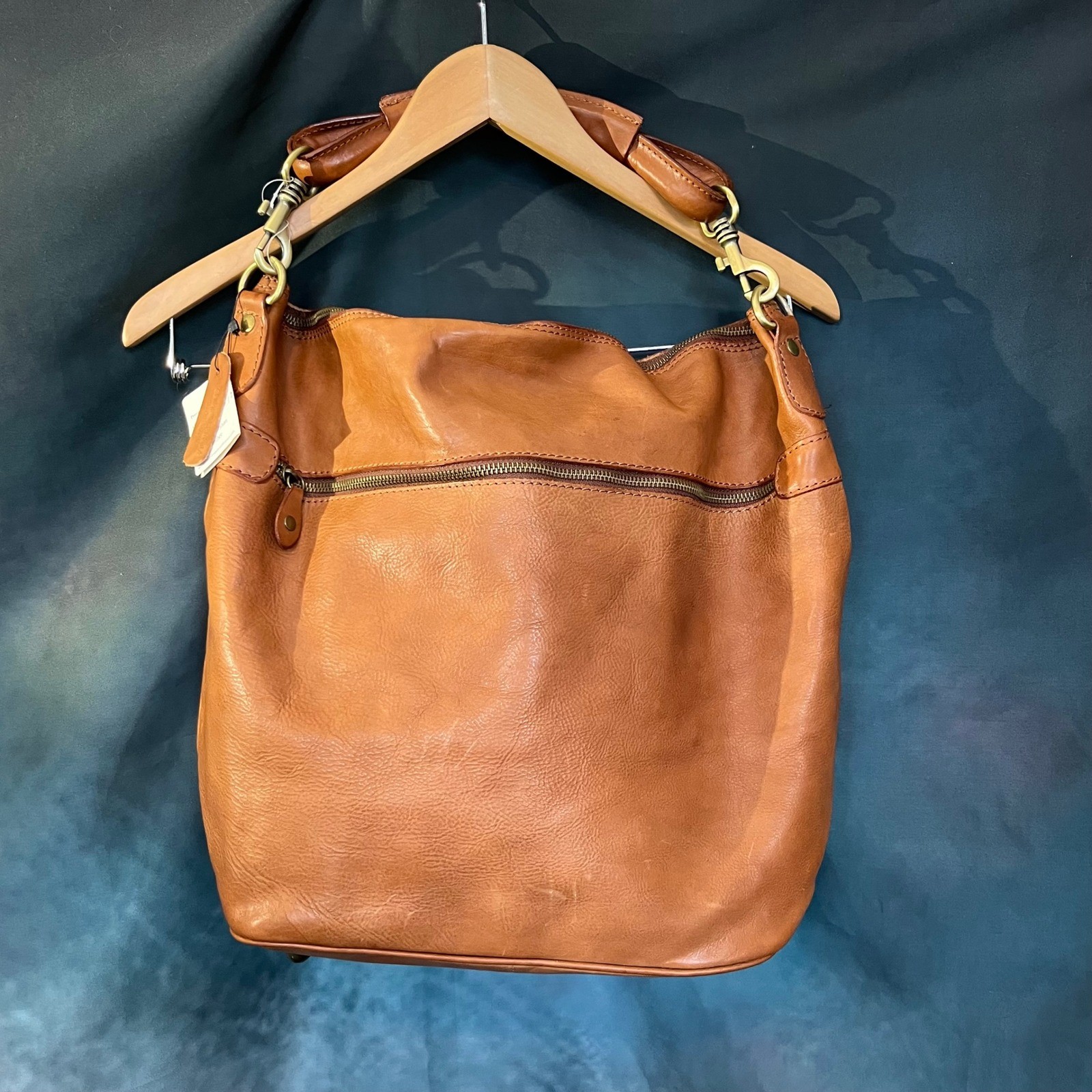 I Medici Firenze Genuine Leather Hobo Shoulder Bag Tan Brown Double Zip Top