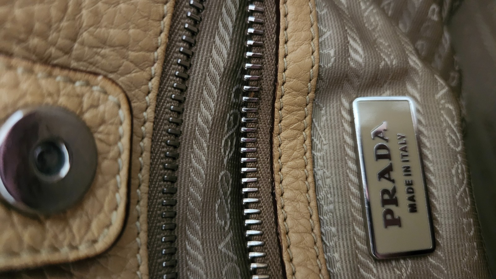 PRADA VITELLO DAINO LEATHER TOTE BAG, AUTHENTIC, LARGE, EXCELLENT!!