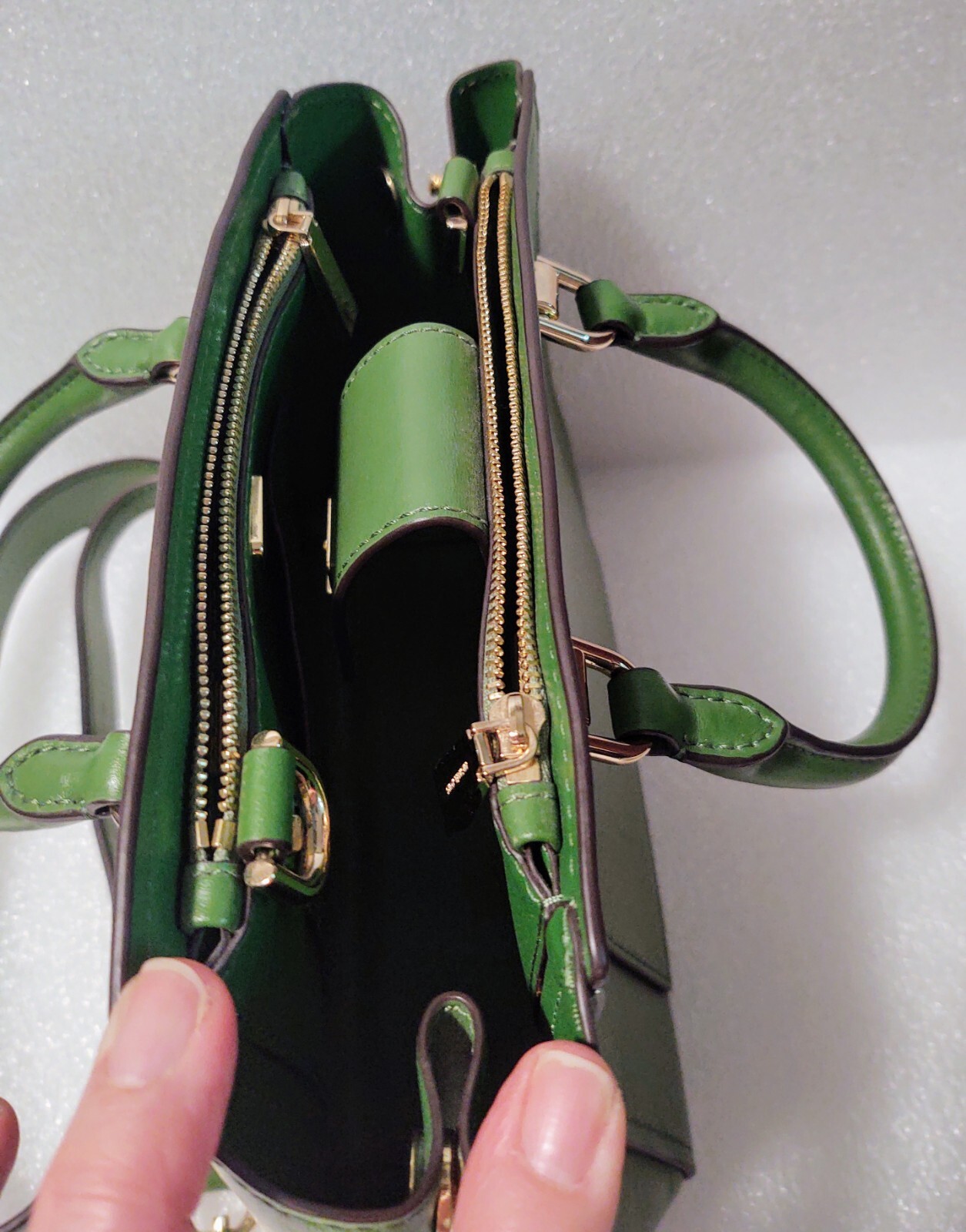 MICHAEL KORS “BENNING” MEDIUM GREEN LEATHER SATCHEL MESSENGER HANDBAG PURSE NWT