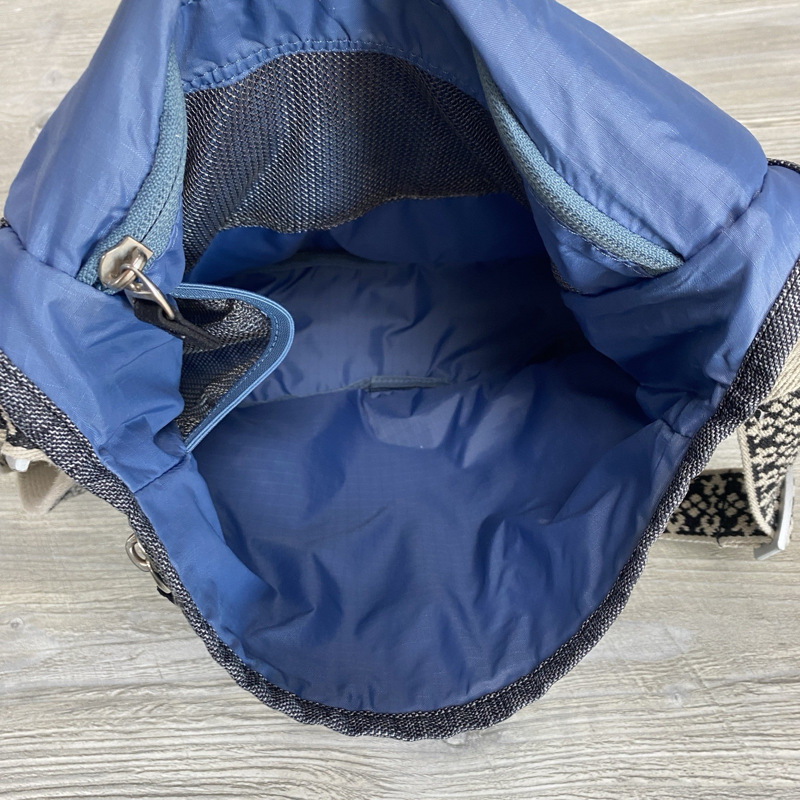 Keen Brooklyn II Cross-Hatch Gray Shoulder Crossbody Bag Hiking
