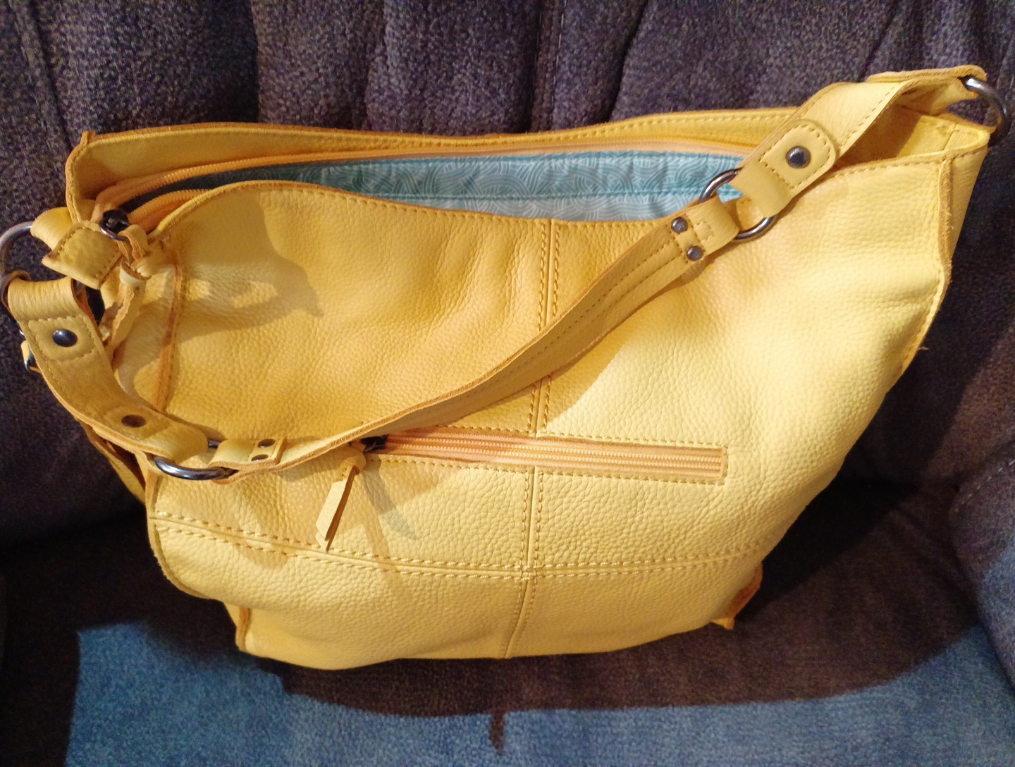 The Sak, Silverlake.Buttercream ,Used, No Blemishes, Perfect Liner. 100%leather