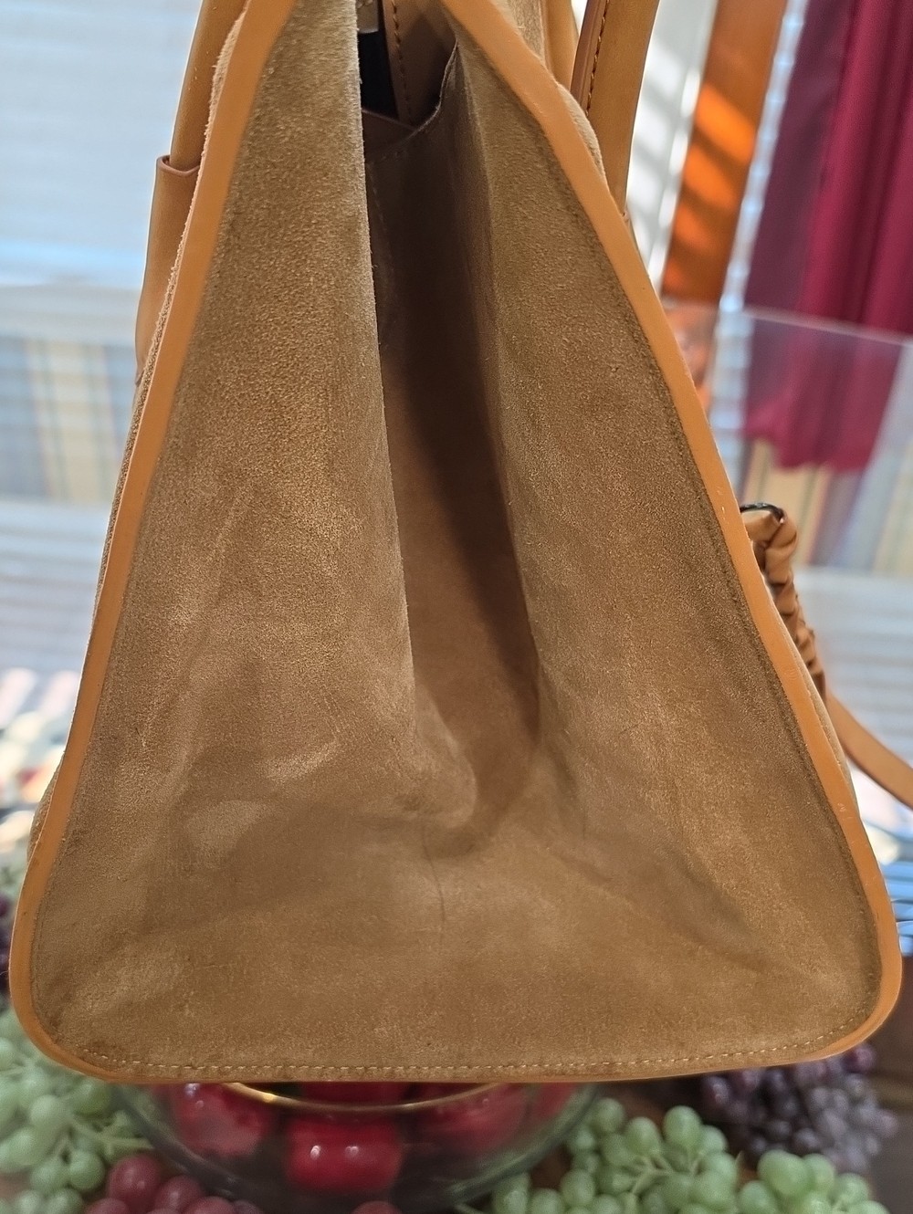 Authentic (U-PA-0120) Céline Medium Suede Phantom Luggage Tote – Dune / Beige