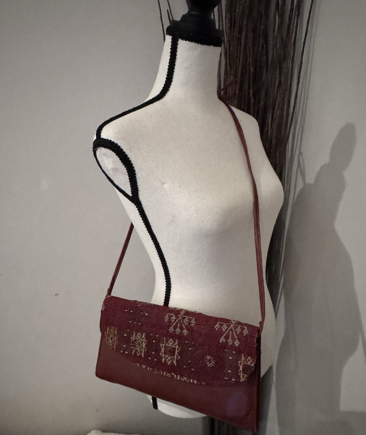 Burgundy Geometric Crossbody Bag Magnetic Flap Lined Inner Pockets Brass