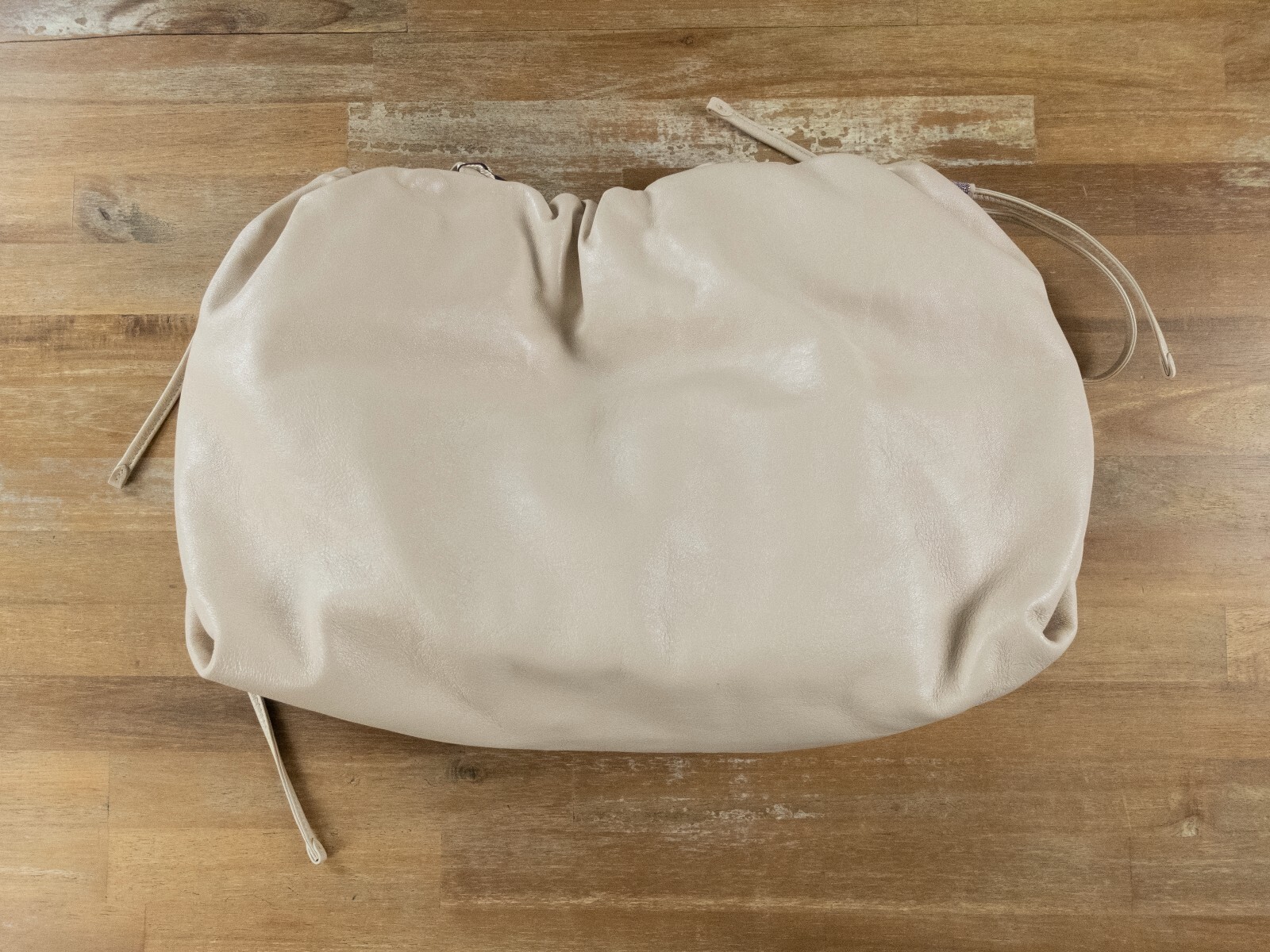 (NO CUSTOMS TAX) BRUNELLO CUCINELLI Monili solid beige soft leather shoulder bag