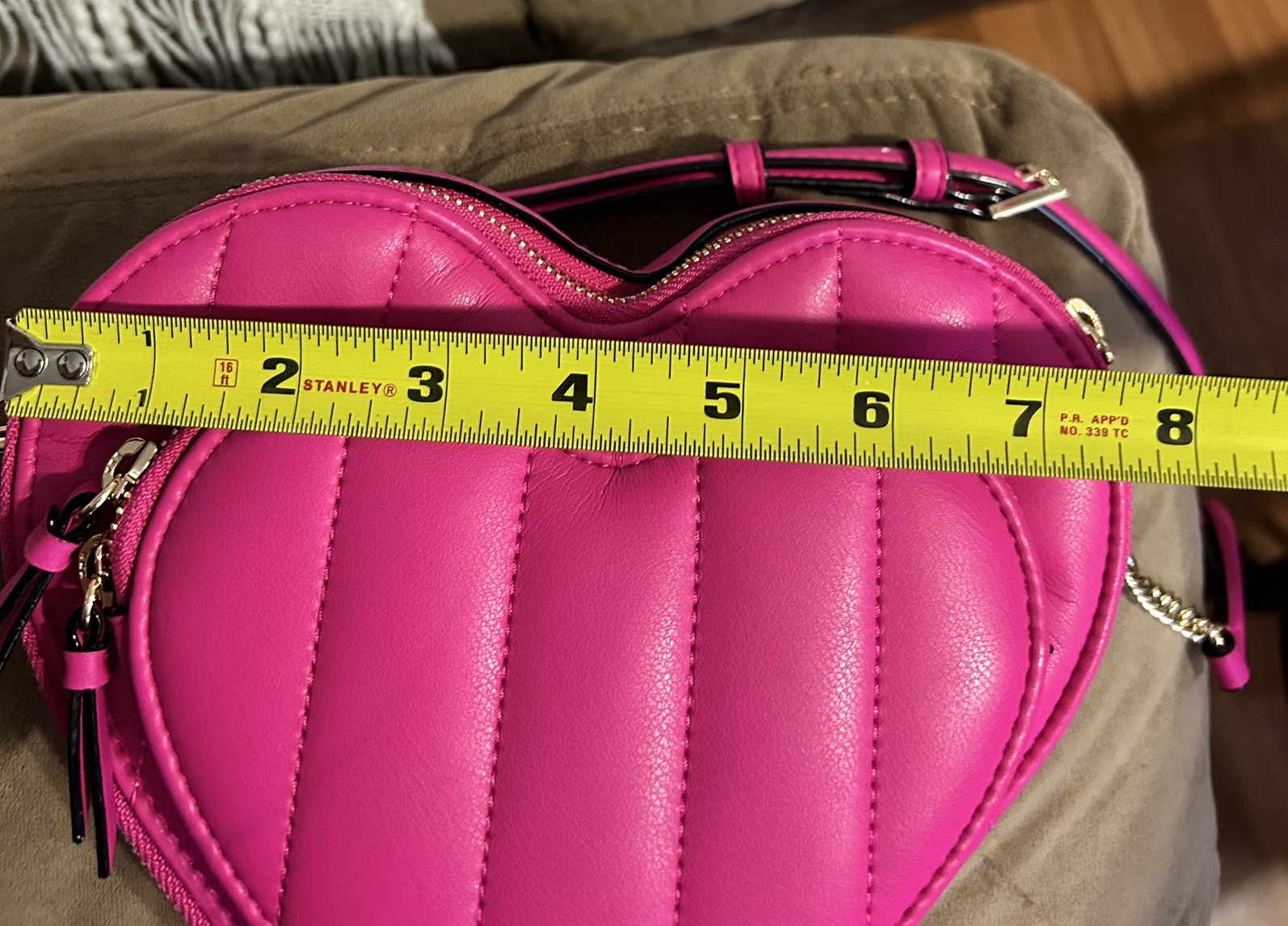 Victoria’s Secret Crossbody Bag Color Pink Heart Shape Small Size NWT