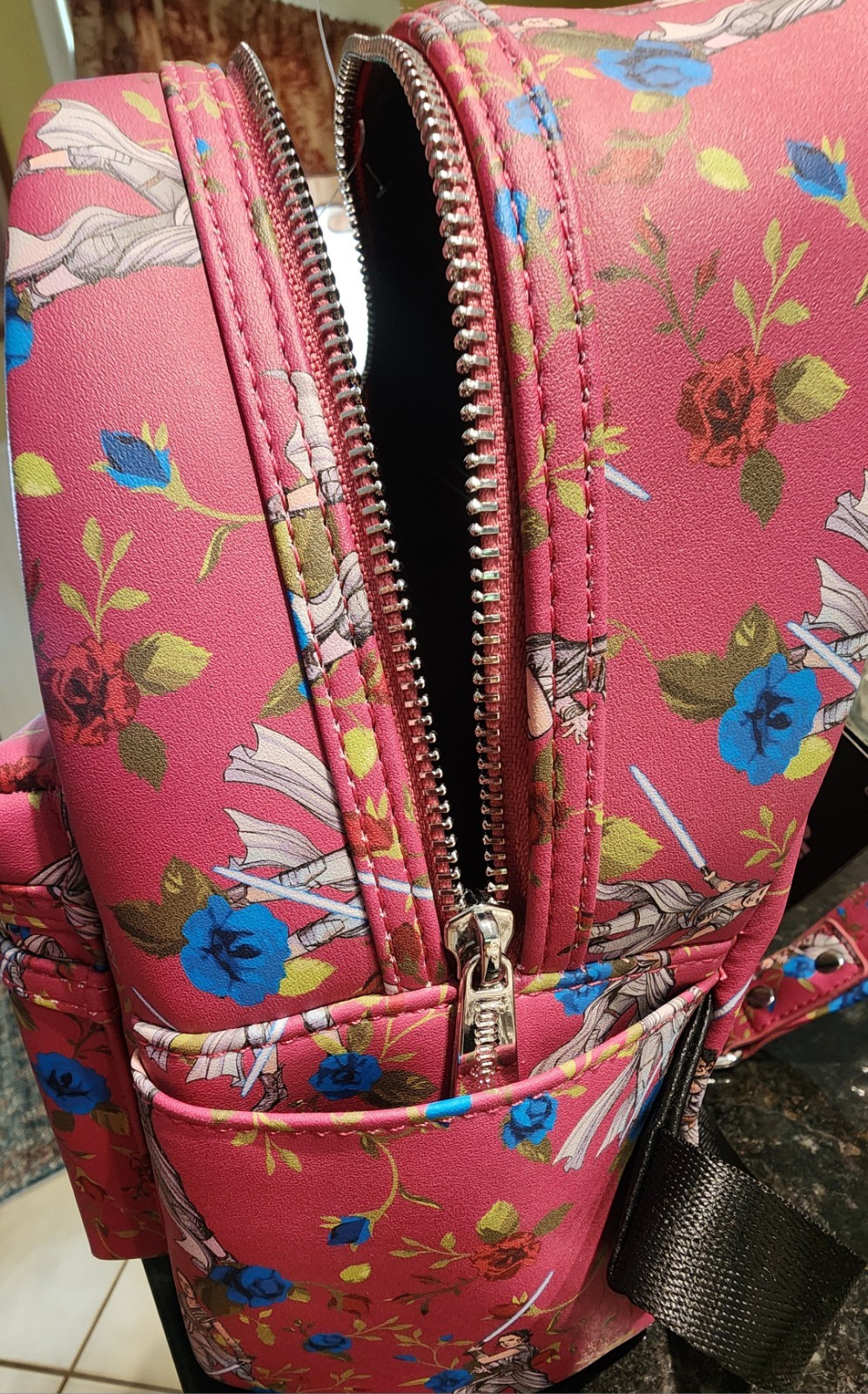 NEW W/TAG 💕Loungefly Disney Star Wars Pink Mini Backpack