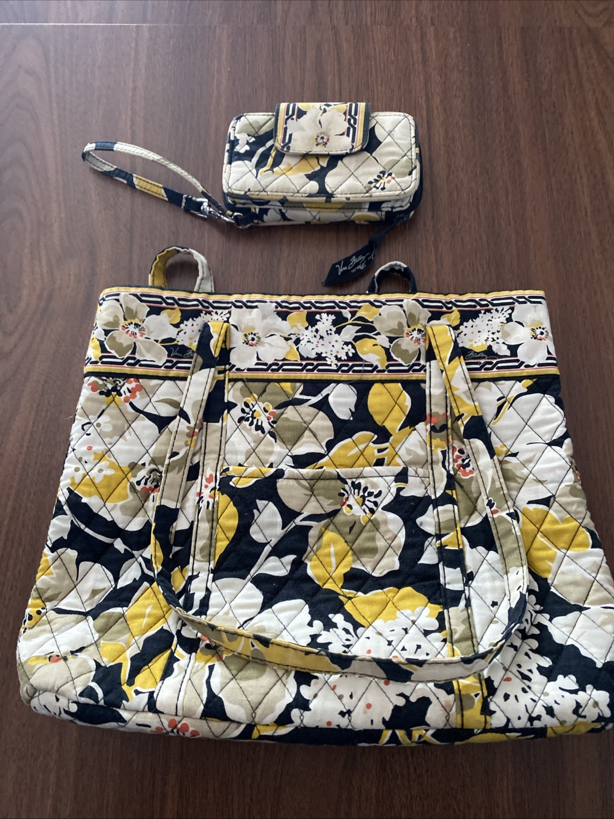 Vera Bradley Dogwood Tote/Purse And Wallet Set – Yellow, White, and Black