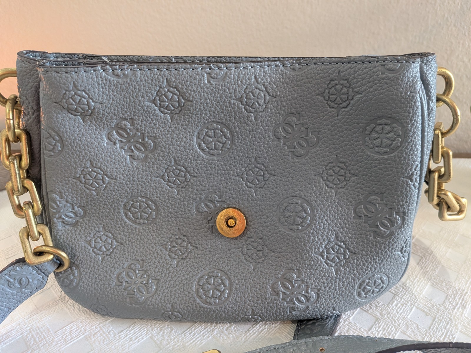 Guess Shoulder Bag Crossbody Blue Faux Leather Logo Embossed Gold Chain Strap