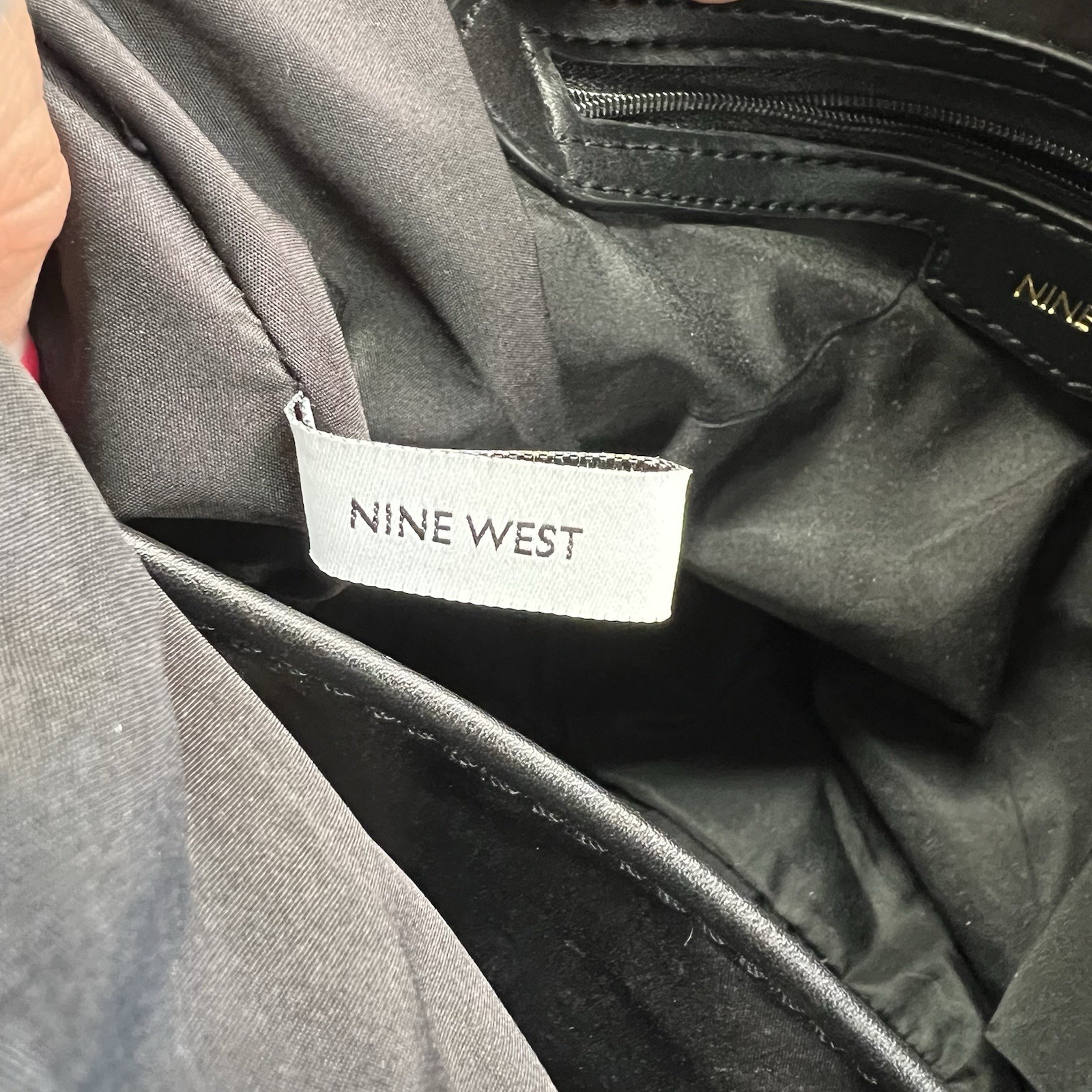 Nine West Patterned Black Hand Back With Lock And Key – JL528
