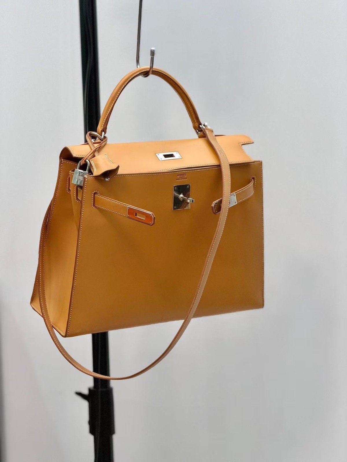 Auth Hermès Kelly32 Veau Butler Smooth Calf Saddle Leather (For Barenia Lovers)
