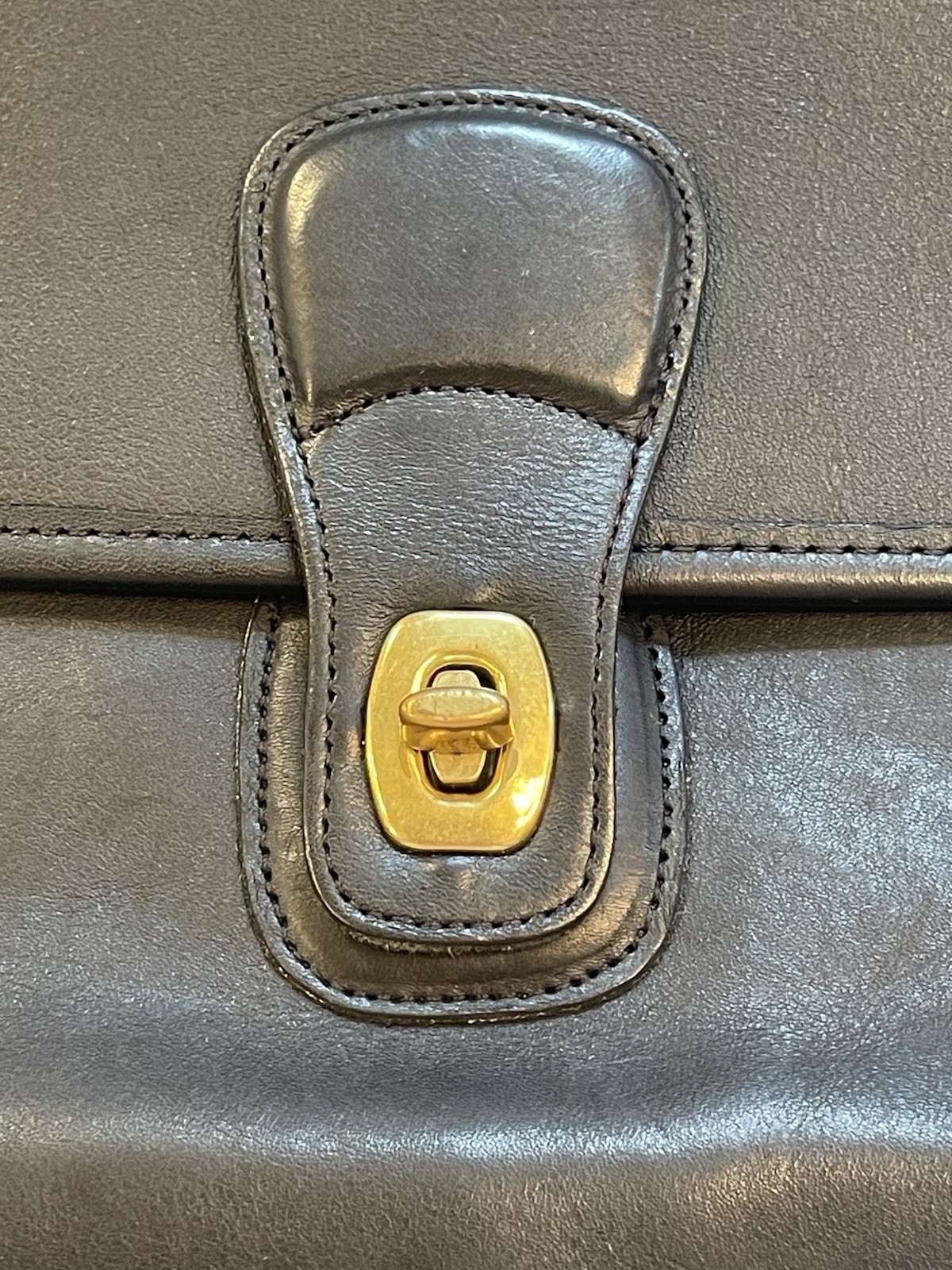 Vtg Coach 5180 Metropolitan Briefcase Messenger Black Bag Brass Turn Lock USA