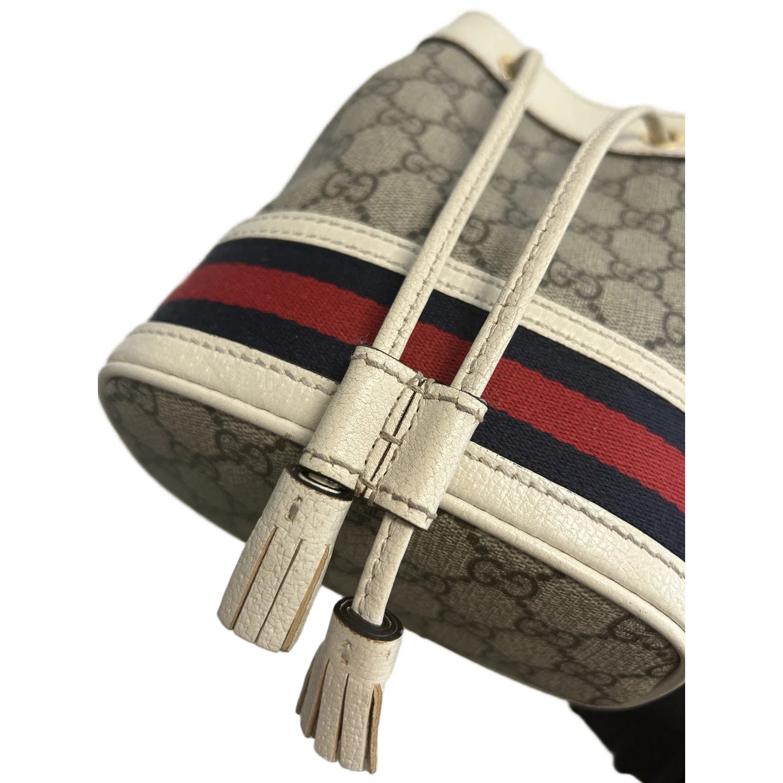 Gucci Bucket White Beige Gg Supreme Monogram (dj071526a4r)