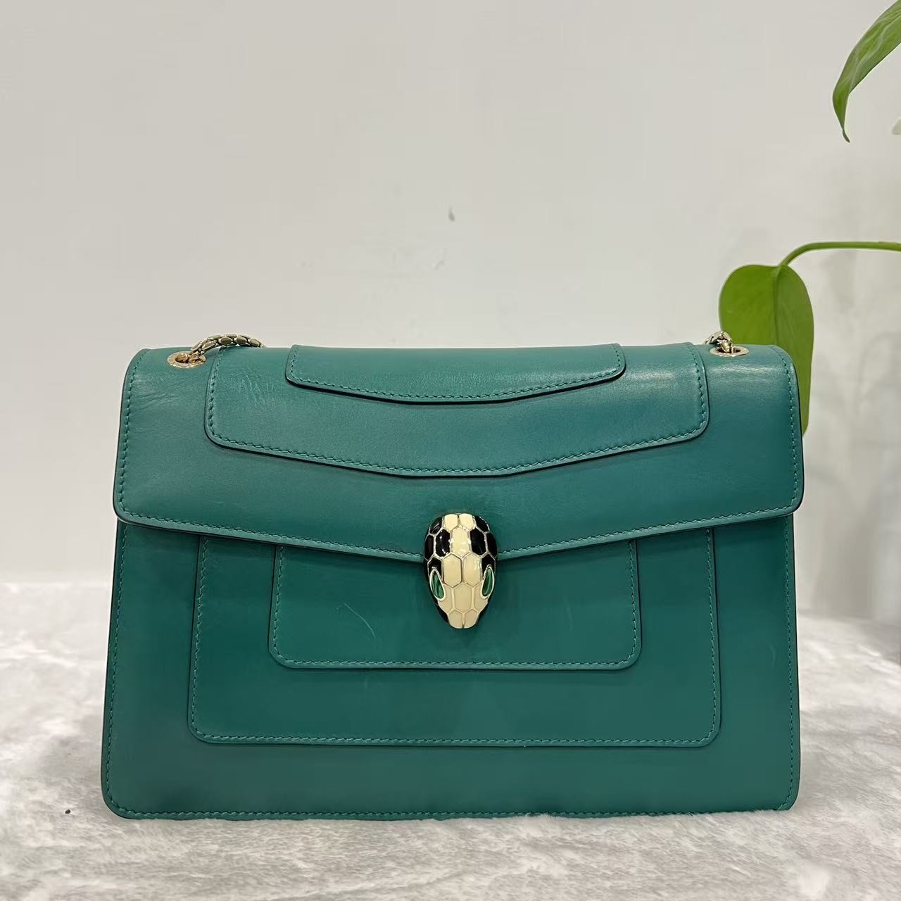 Auth Bvlgari Serpenti Shoulder Bag Deep Green Calfskin Leather Designer Classic