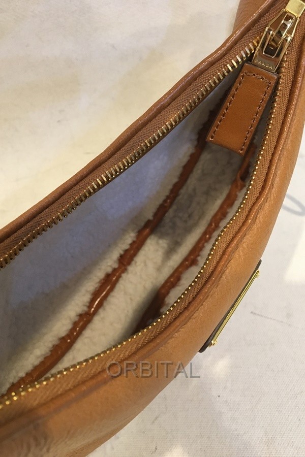 Futako Tamagawa) PRADA Arke Small Leather Shoulder Bag Mouton 1BC194 484 000 yen