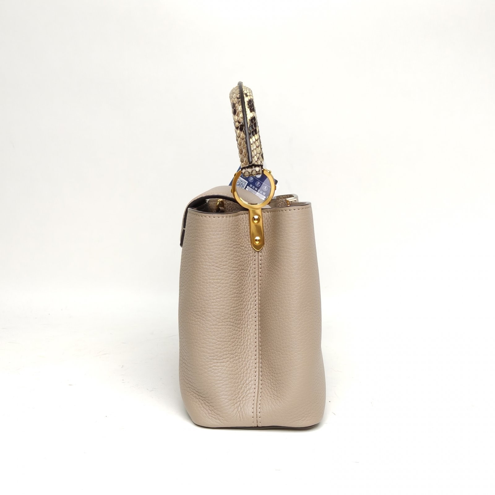 LOUIS VUITTON Capucines Small 31.5cm Shoulder Bag