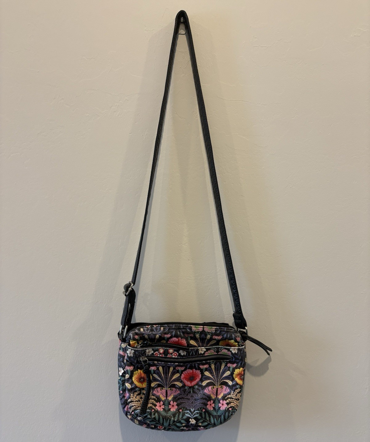 Bueno Vintage Floral Butterfly Design Purse / Shoulder Bag