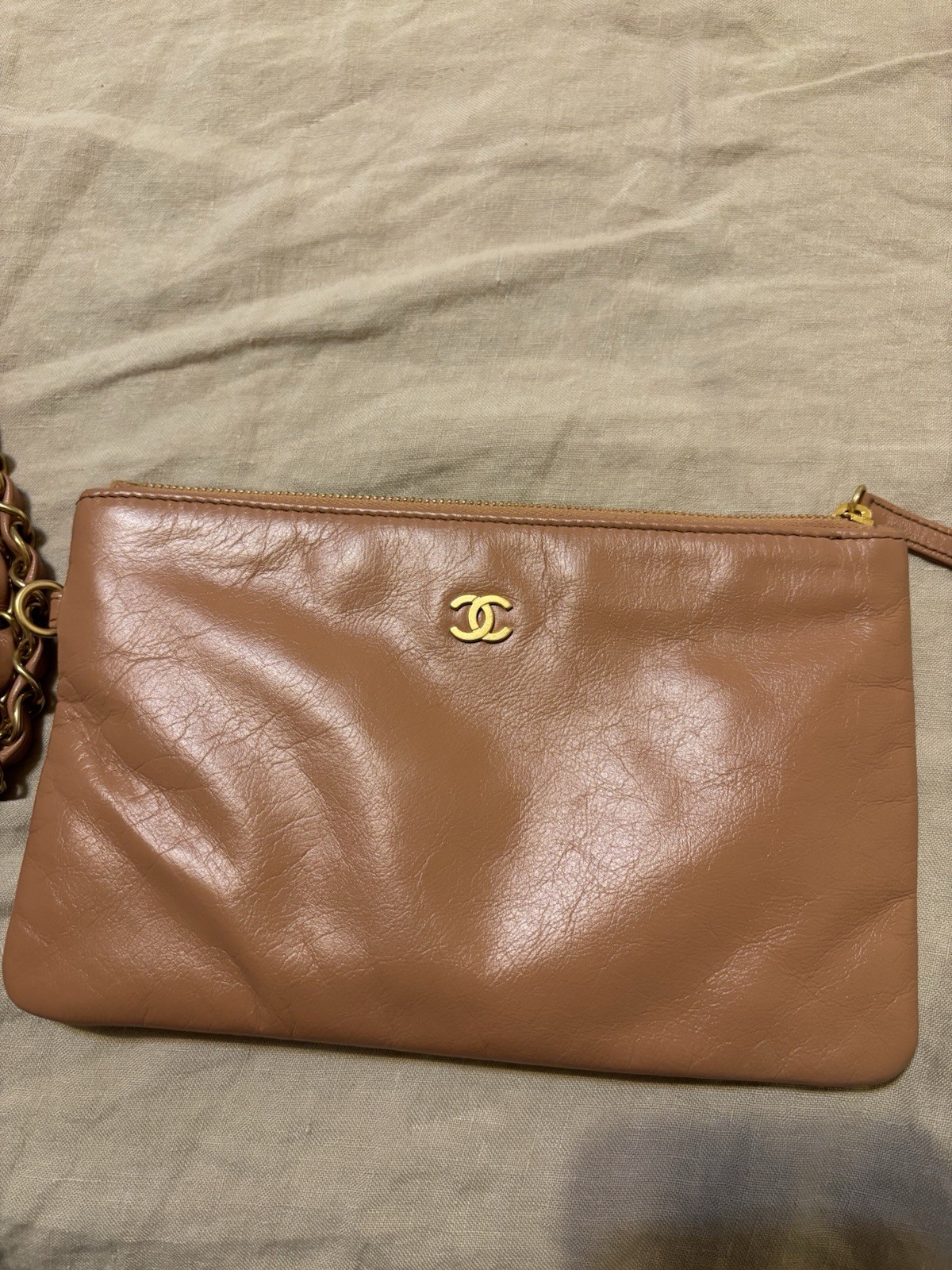 Chanel 22 Handbag Medium In Brown Retail $6400