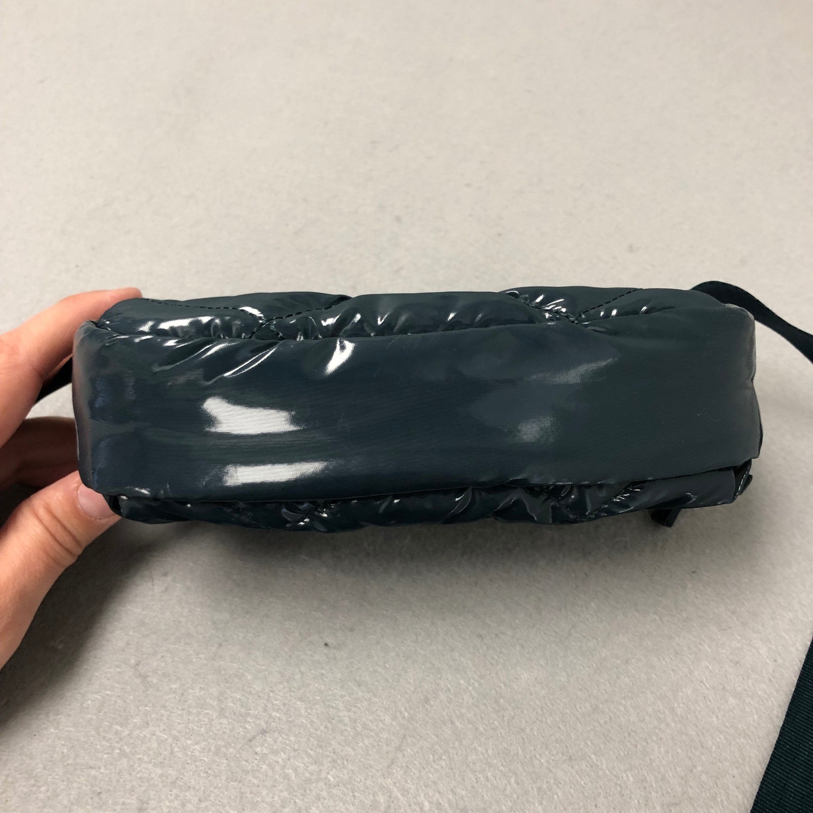 Athleta Excursion Belt Bag Women OS Dark Green Quilted Shiny Patent Activewear