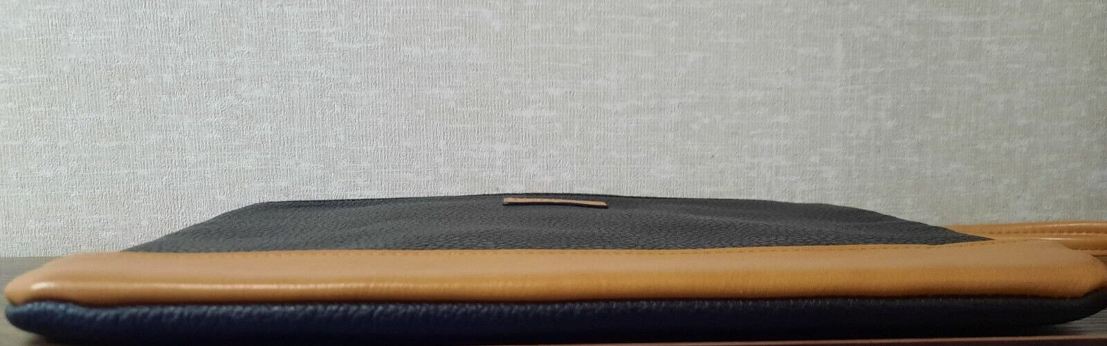 Nautica Pebbled Black with Brown Trim Wristlet RFID Protection