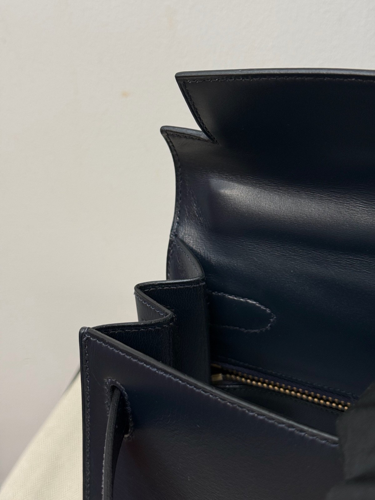 AUTH Hermès Kelly 28 Navy Box Leather Gold Hardware Dual Strap Handbag
