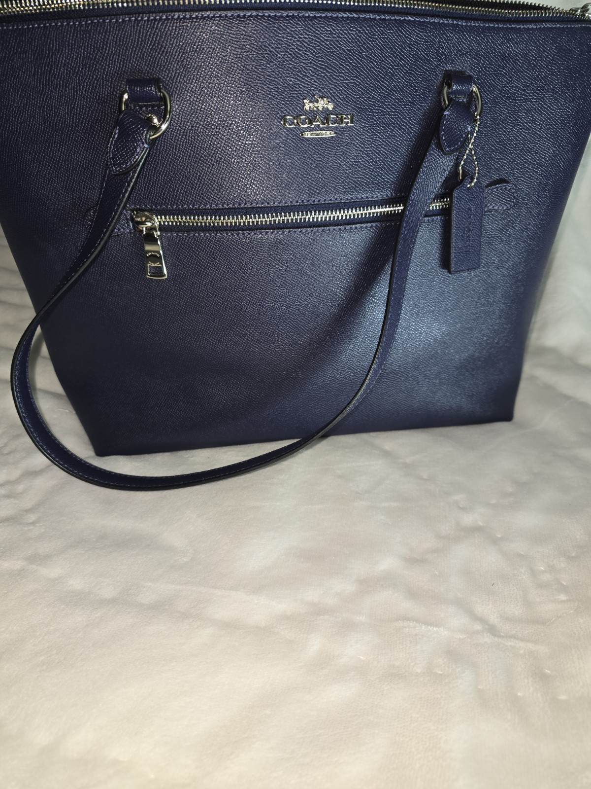 Coach Navy Blue Women’s Tote Bag Zipper Logo Tag Silver Hardware Shoulder Strap