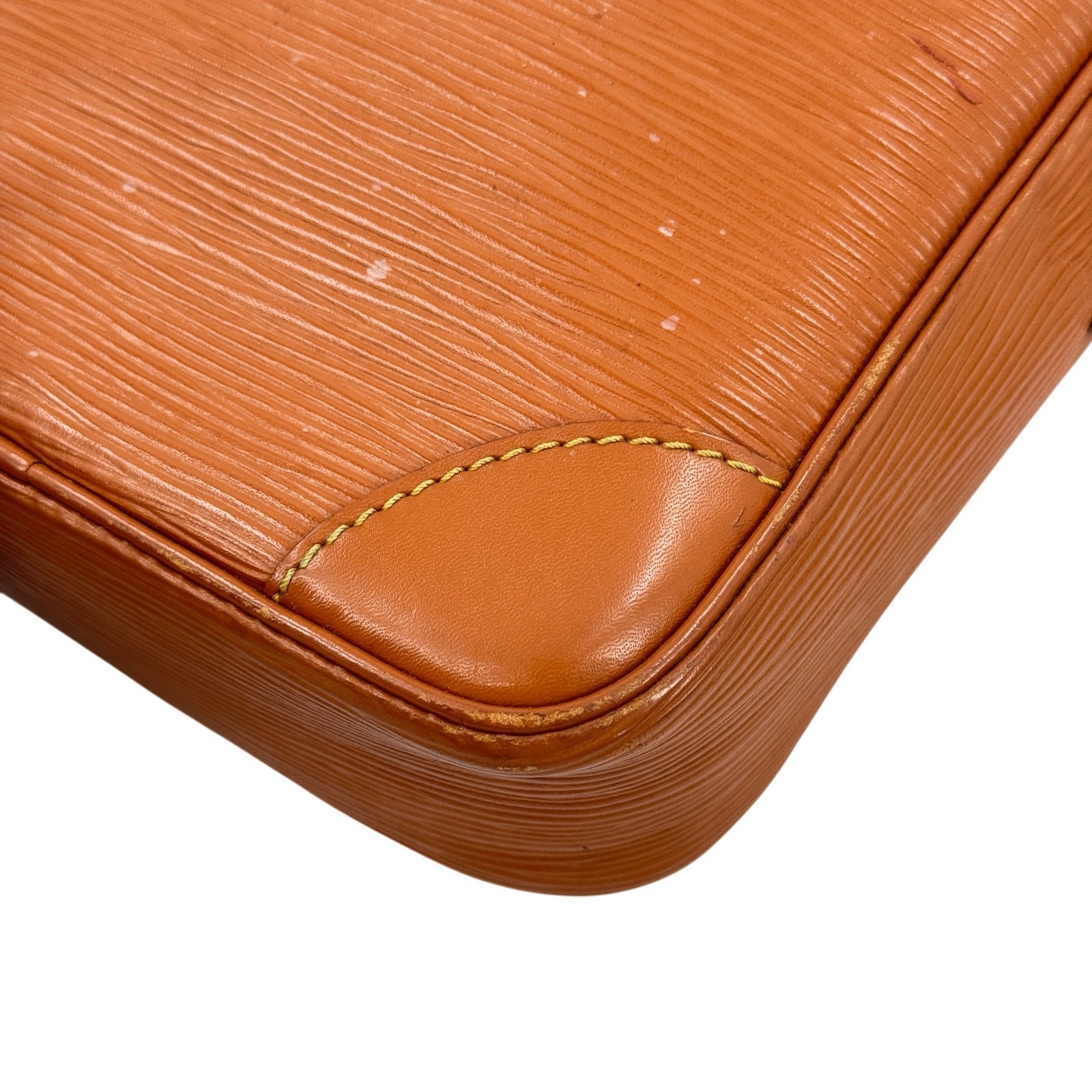 LOUIS VUITTON Danube PM Epi Leather Zipang Gold Shoulder Bag M52528