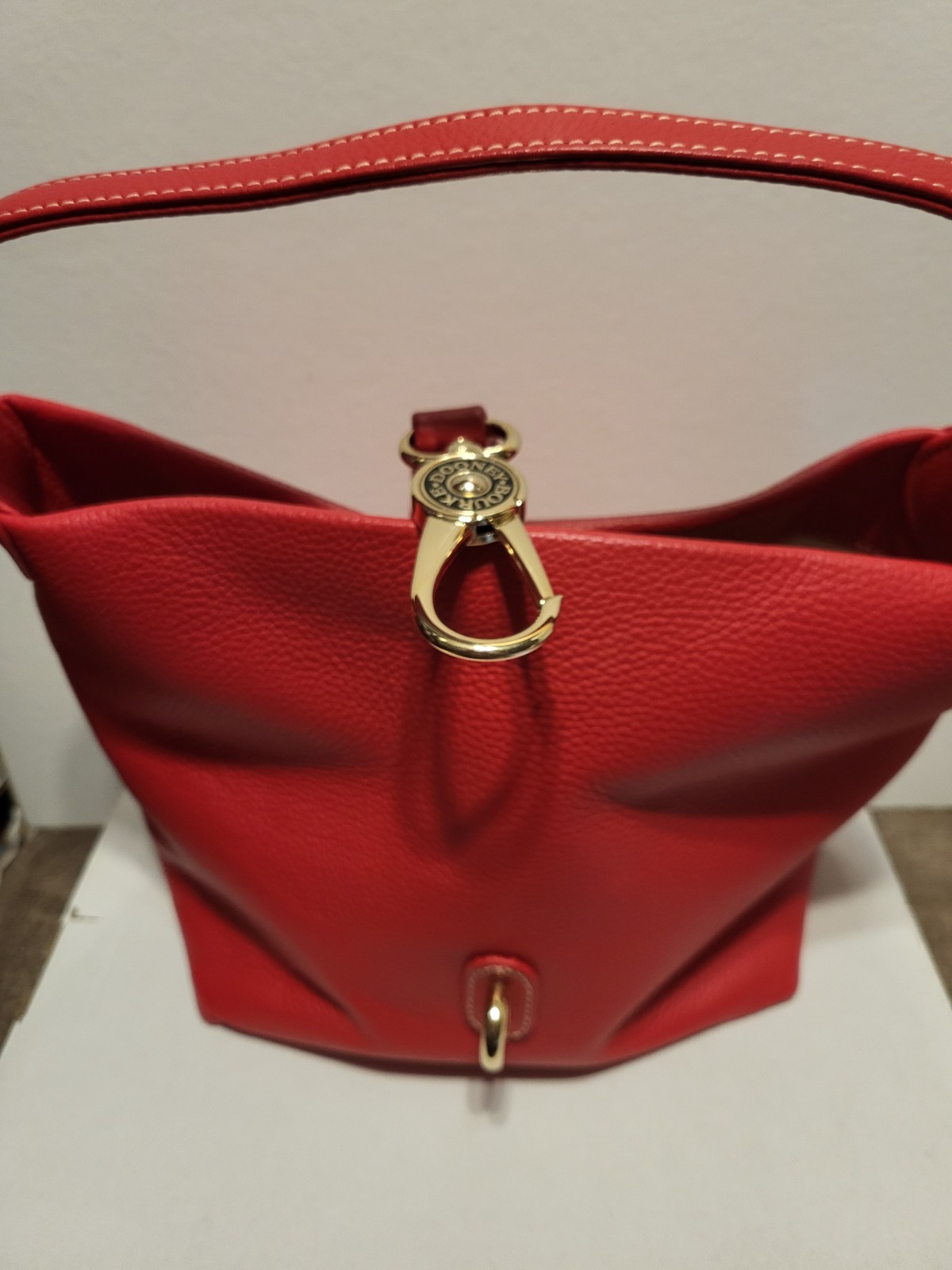 BEAUTIFUL Dooney Bourke Leather purse big latch