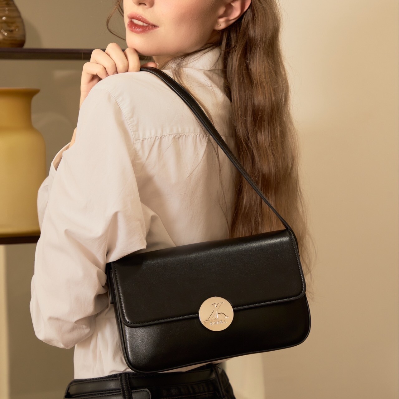 Shoulder bag with Pu premium leather 9.5 inch Korra brand