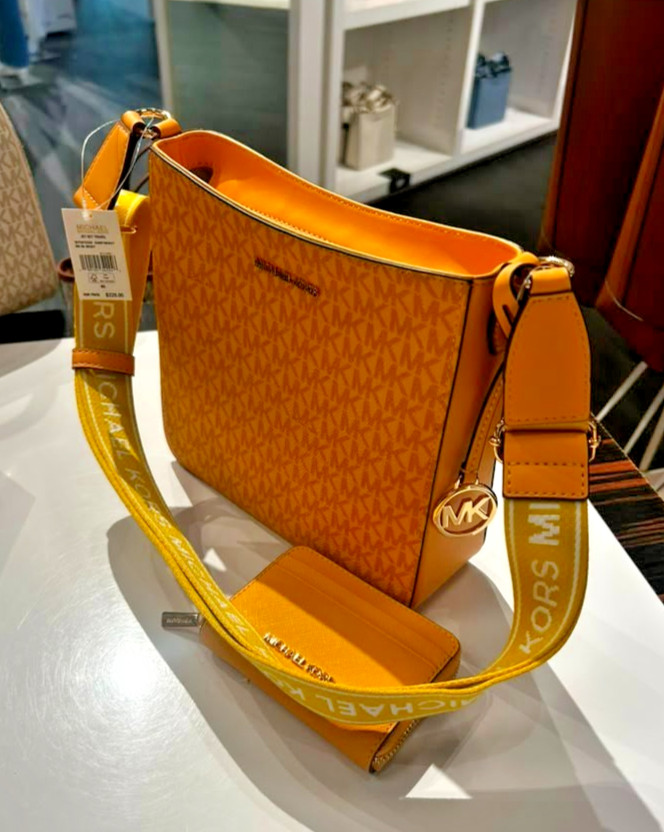 Michael Kors Women Small Messenger Crossbody Bag + Zip Around Wallet Honeywheat