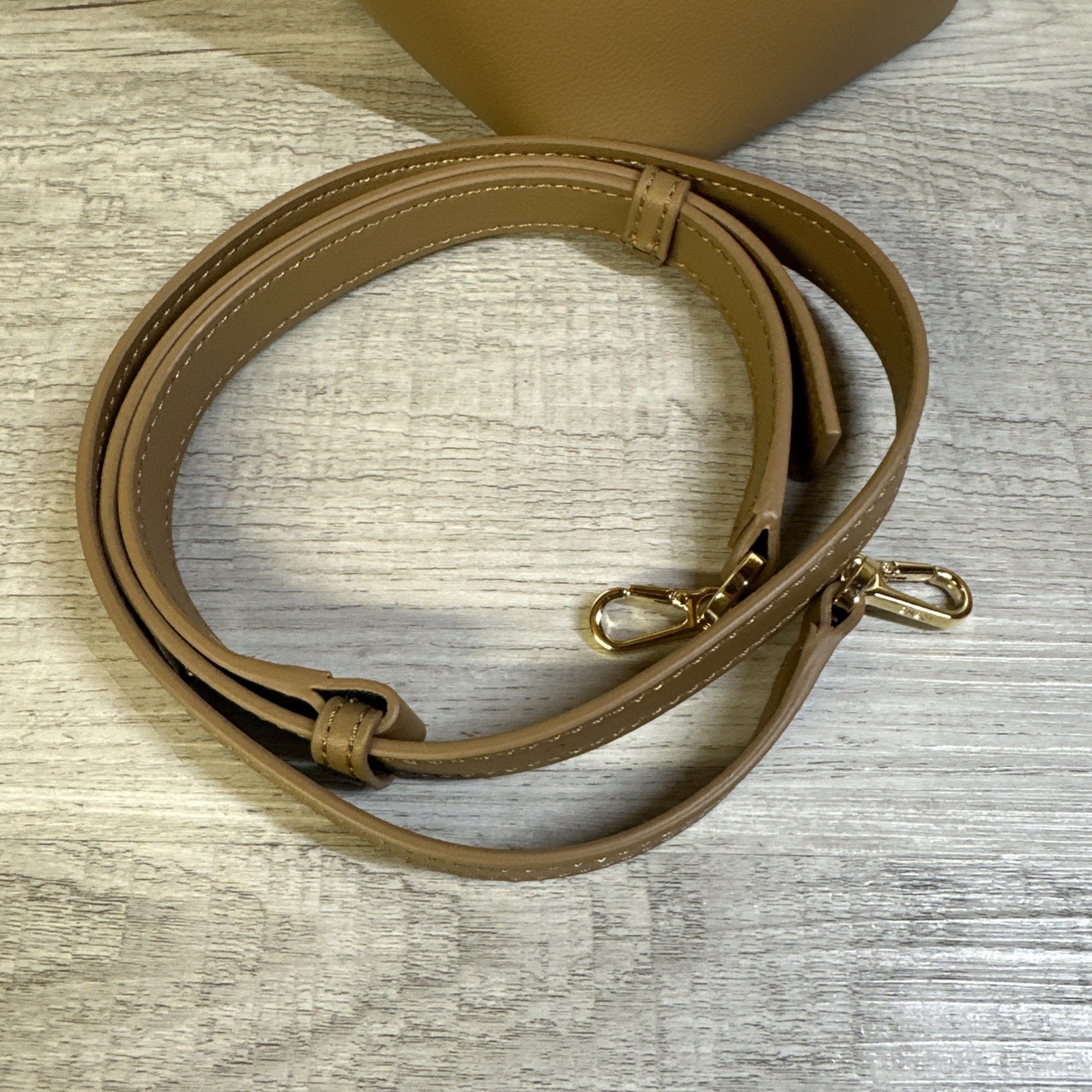 LOEWE Pebble Mini Oak Smooth Leather Bucket Bag Used Nice