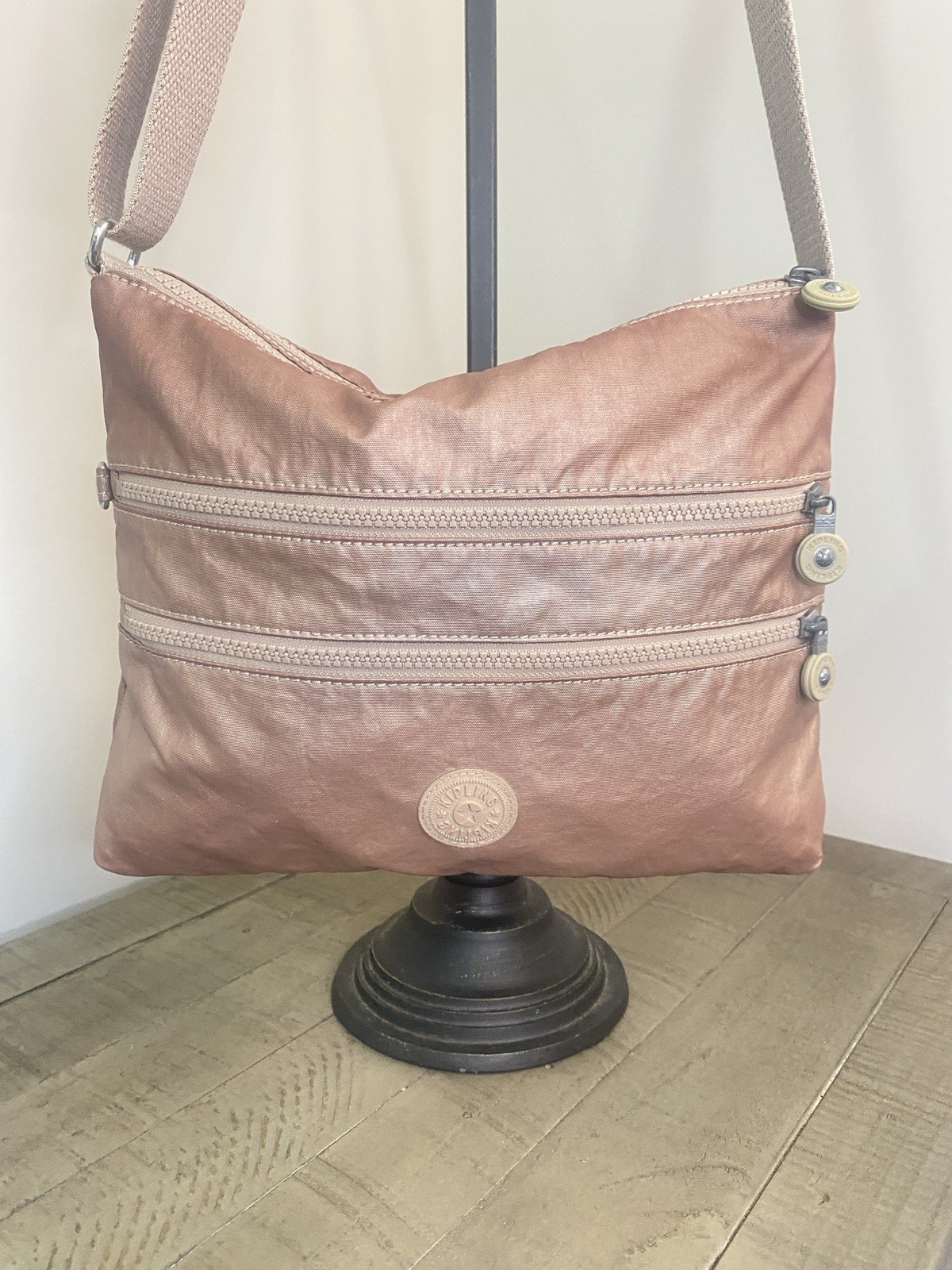 Kipling Alvar Women’s Metallic Pink Crossbody Bag 12″H X 10″W Zip Closure