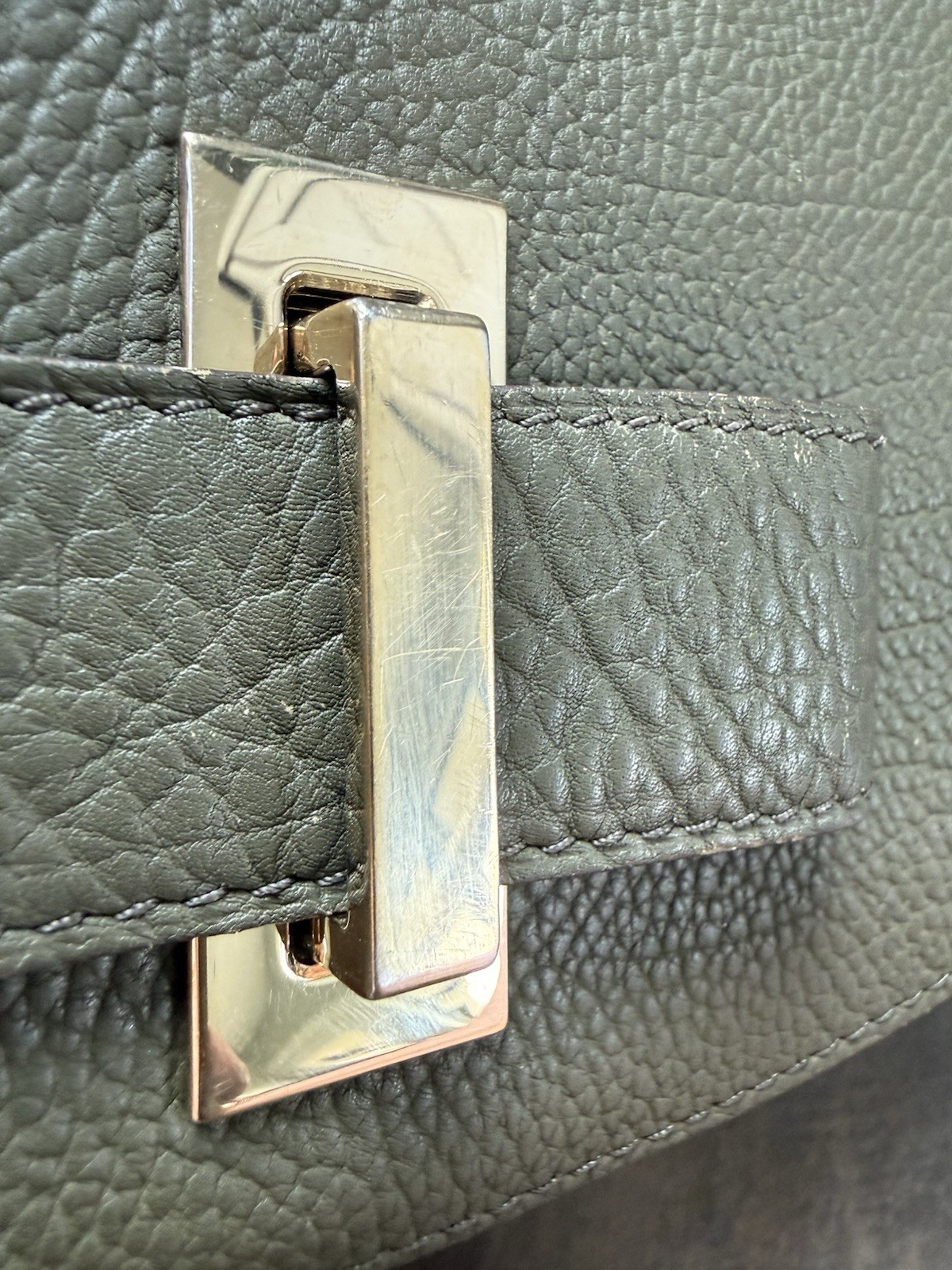 Delvaux Le Mutin MM Crispy Calf Leather Khaki Shoulder or Crossbody Bag
