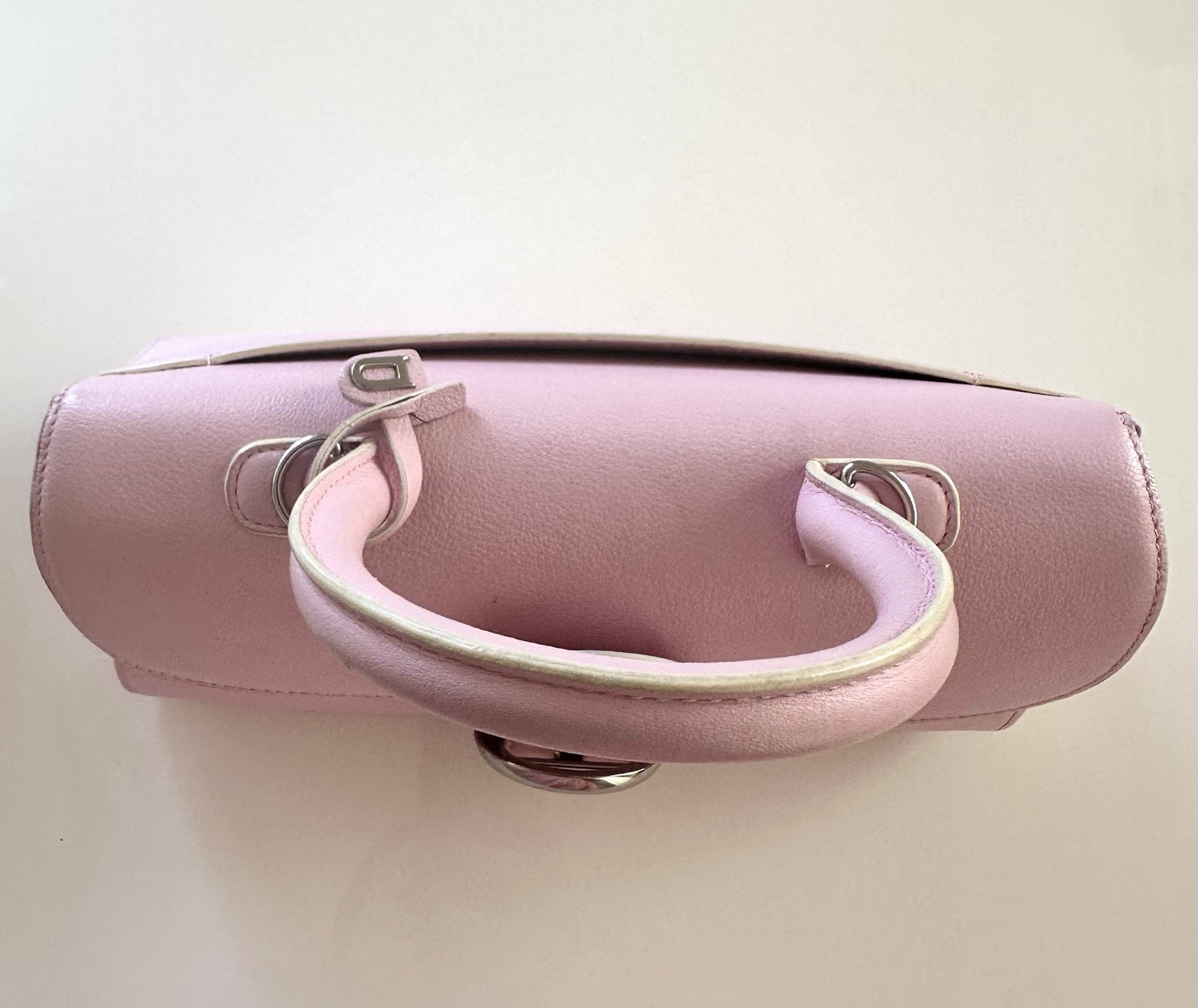 Authentic Delvaux Brillant East/West Handbag in Sakura Pink – Timeless Luxury!