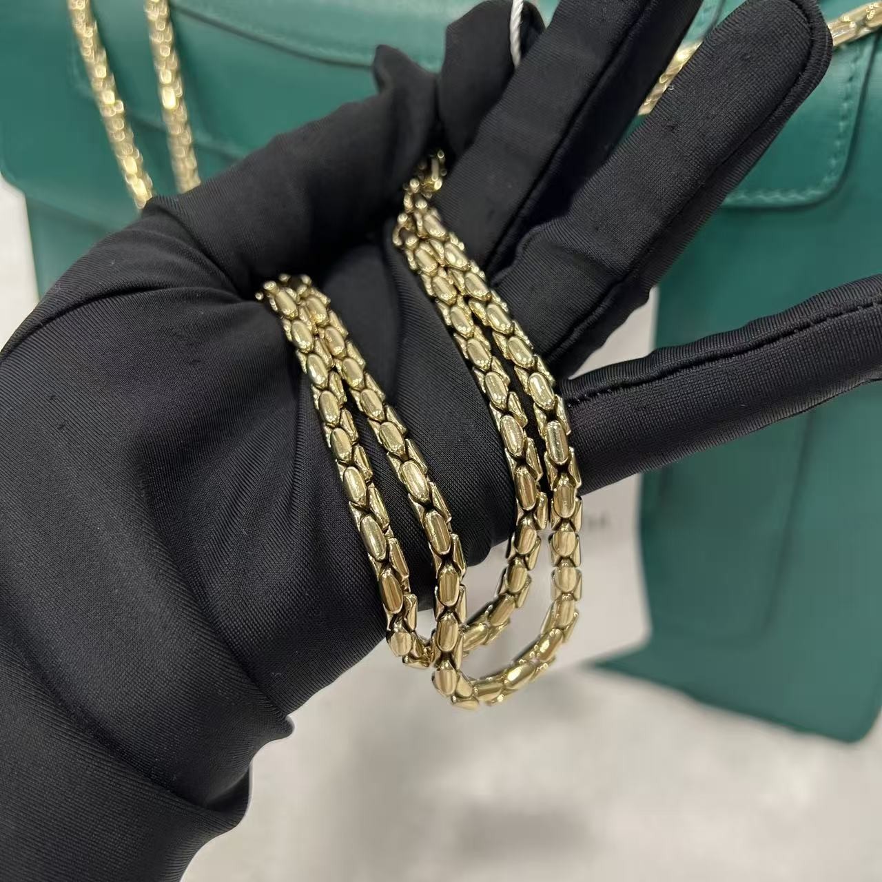 Auth Bvlgari Serpenti Shoulder Bag Deep Green Calfskin Leather Designer Classic