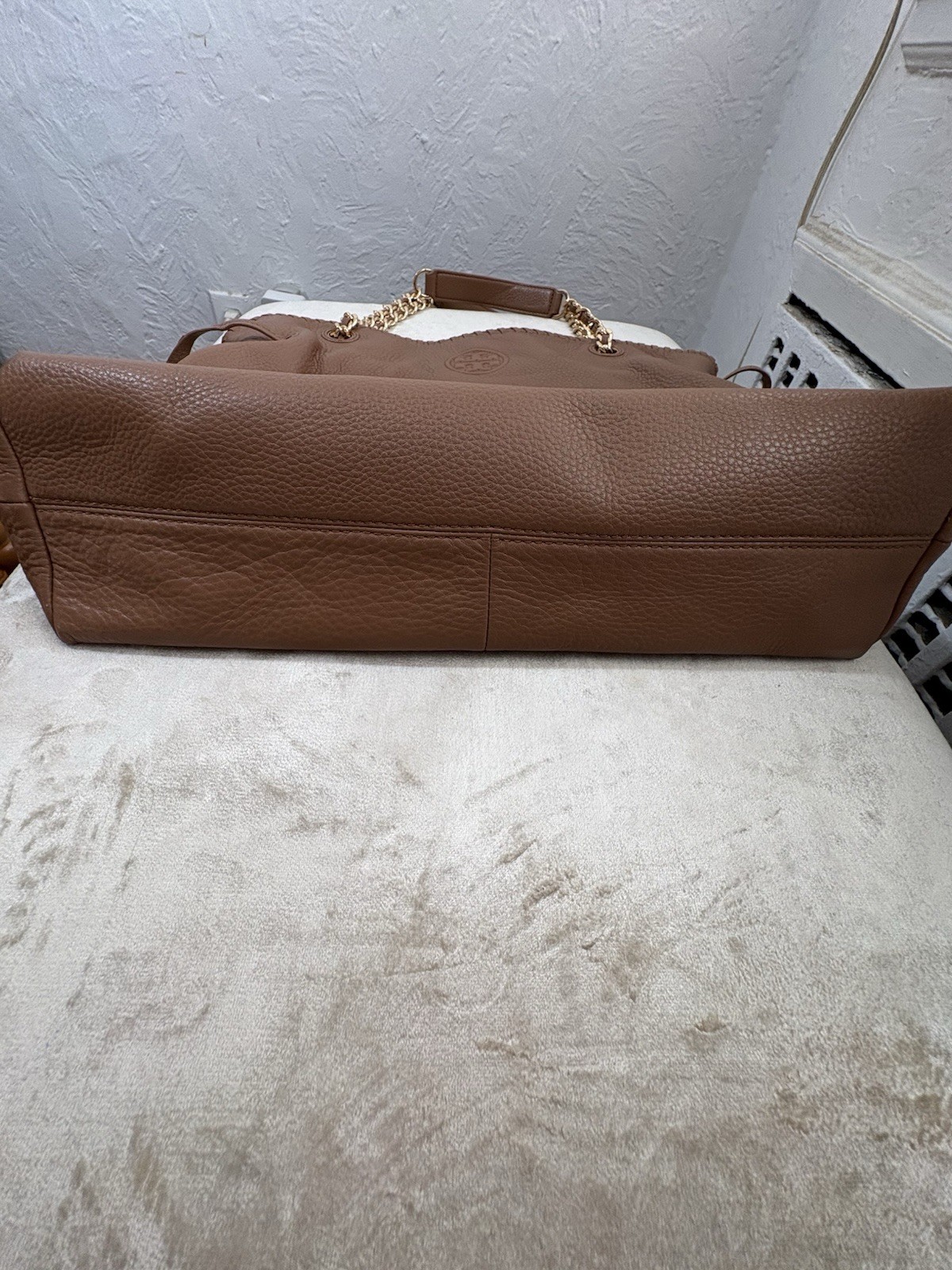 Tory Burch Pebbled Leather Chain Tote Shoulder Bag Camel Brown Gold Logo Large