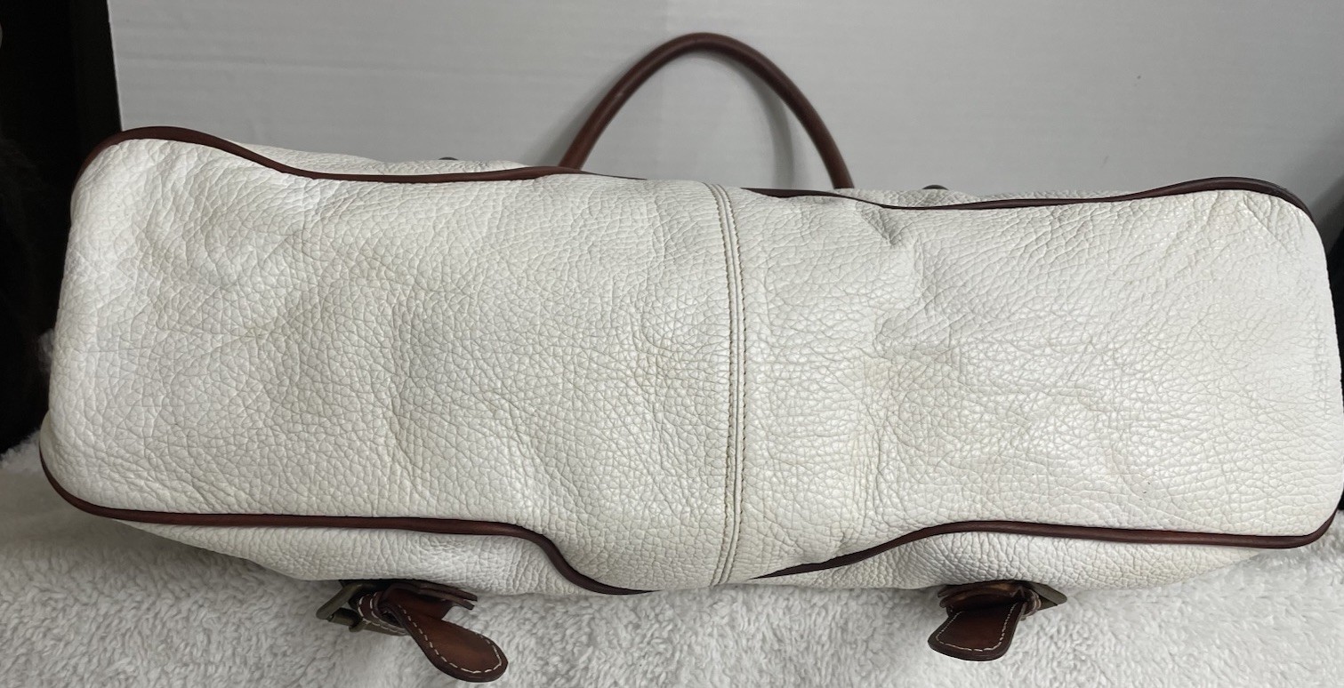 Maurizio Taiuti Genuine Pebbled Leather Shoulder Bag Zip Lined Pockets Wht/Brwn